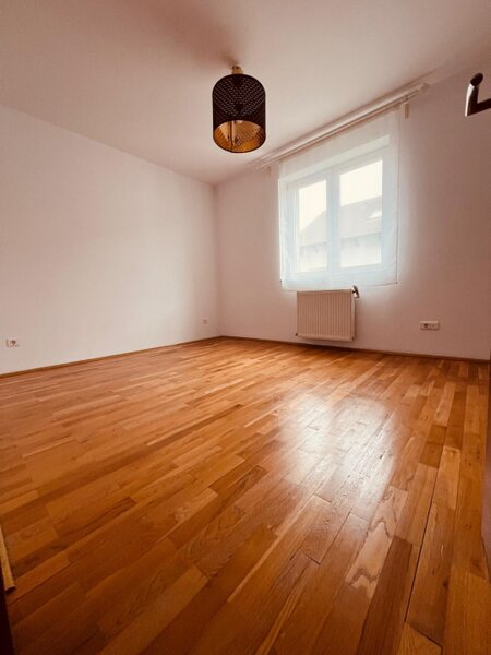 Casa de inchiriat cu sauna si piscina in complexul  Gradinile Soarelui