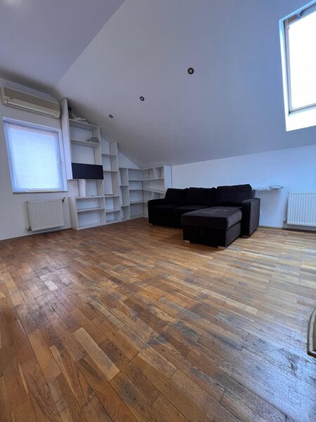 Casa de inchiriat cu sauna si piscina in complexul  Gradinile Soarelui